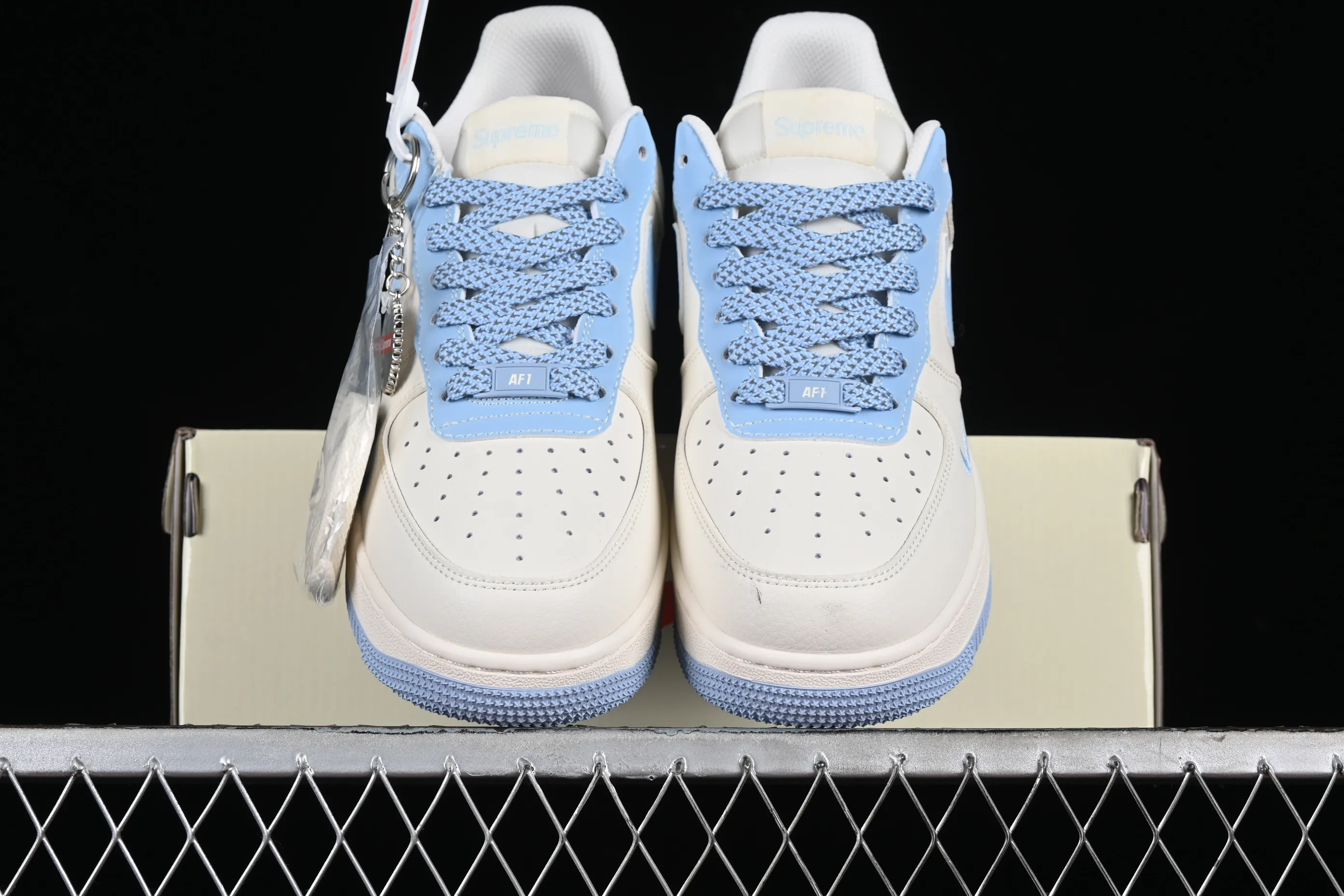 All categories Nk SB Dunk series Nk SB Dunk Low low-top sneakers Nk Air Force 1'07 Low Supreme Stone Island joint-sky blue Air Force 1 low-top casual sneakers BB9599-205